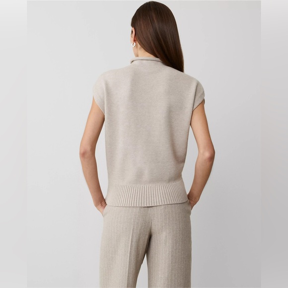 Ann Taylor Roll Neck Relaxed Vest in Beige Size M - Picture 7 of 7